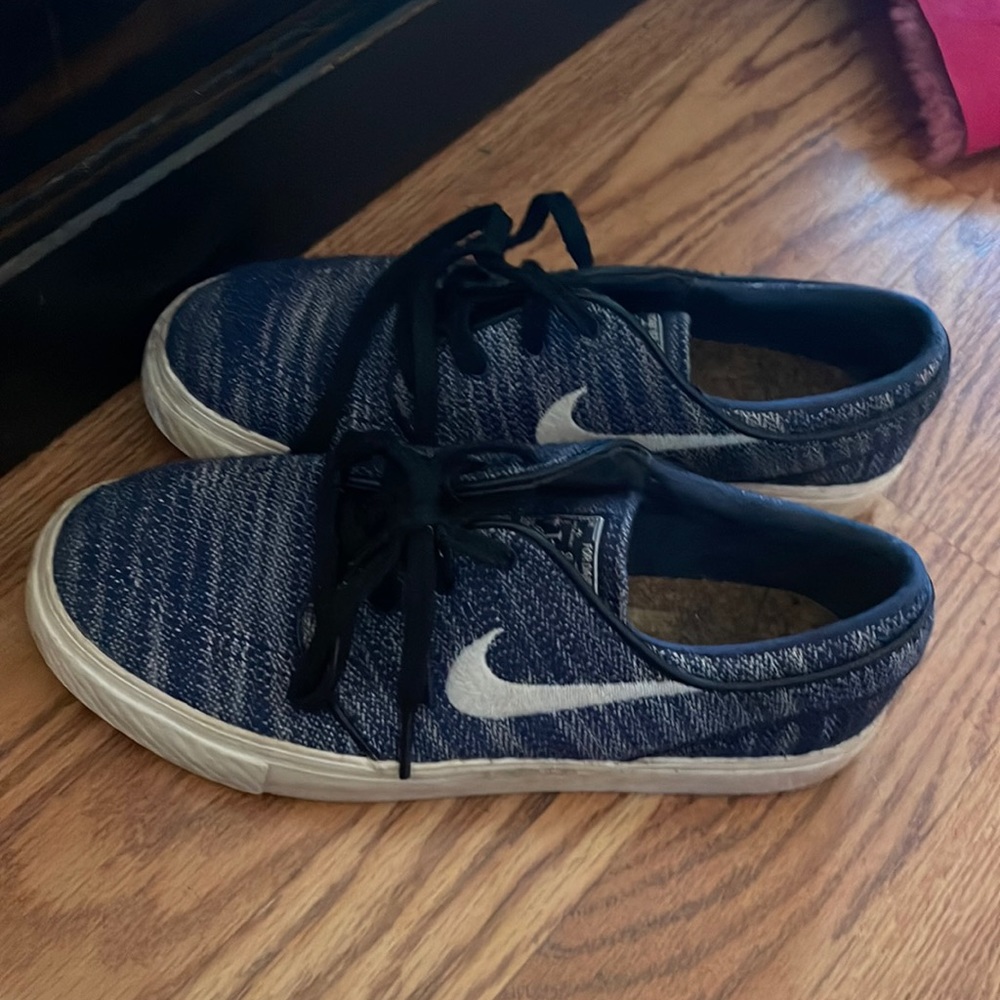 Nike Janoski